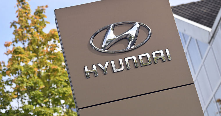 Hyundai отзывает более 420 тысяч авто из-за риска неожиданного торможения.