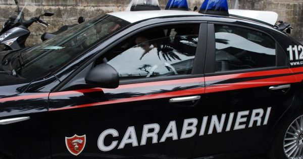 Moldovean arestat în Italia după ce şi-a luat la bătaie iubita întru-un parc.