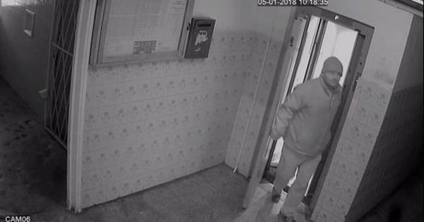 Bucureşti: Mama minorilor agresaţi în lift, mărturisiri dureroase. Foto: mediafax.ro