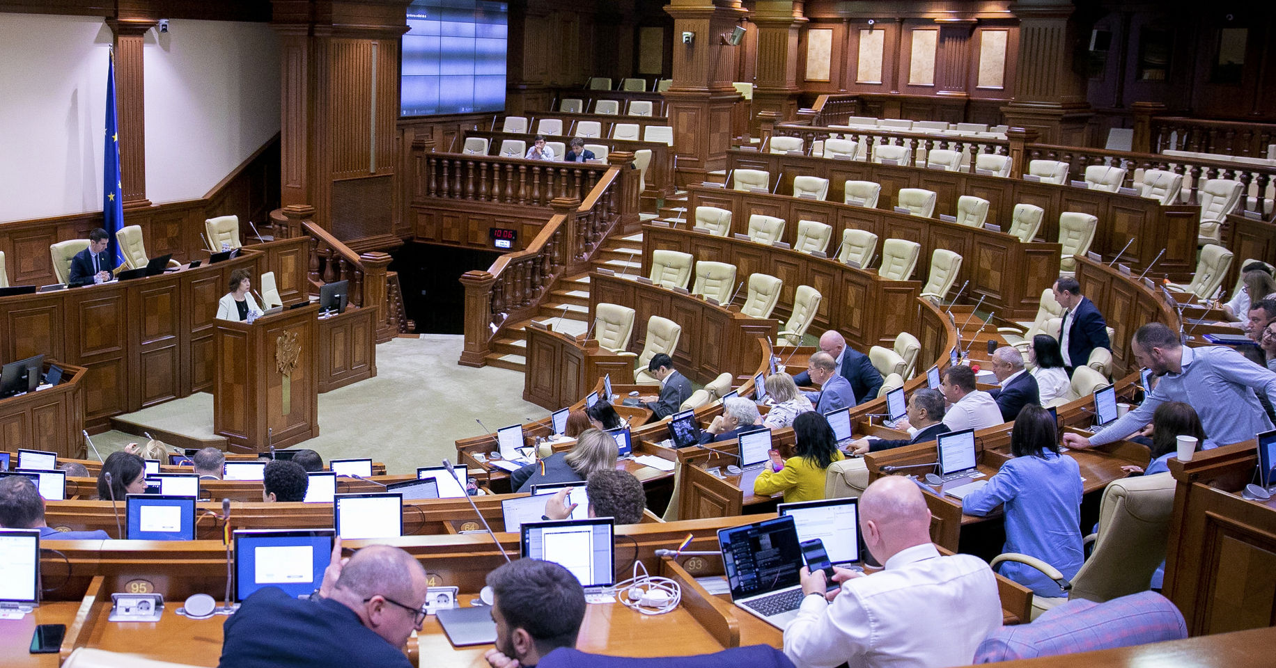 Денонсировать соглашение. Парламент. Парламент Молдовы. Парламент Молдовы проголосовал за выход СНГ. Законопроект.