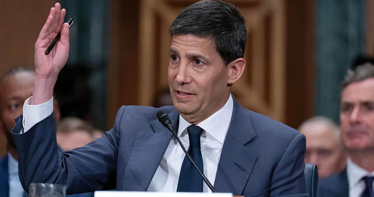 Сенат Конгресса США утвердил Уорша в совет управляющих ФРС.