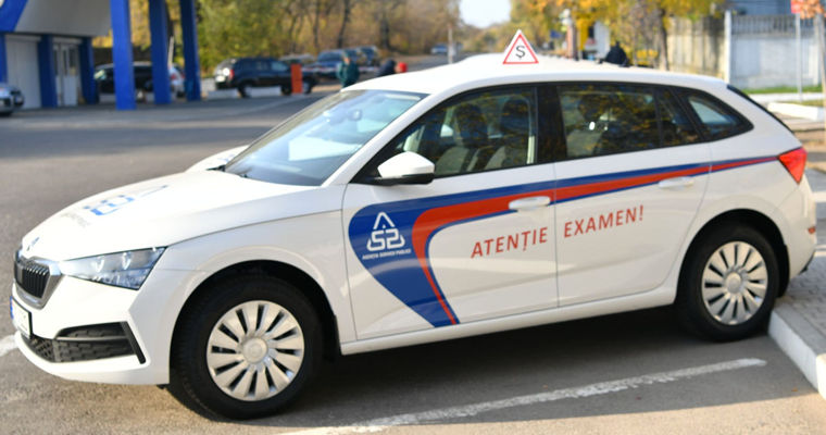 Proiect-pilot al ASP: Instructorii auto vor putea fi prezenți la examenul practic pentru permis.