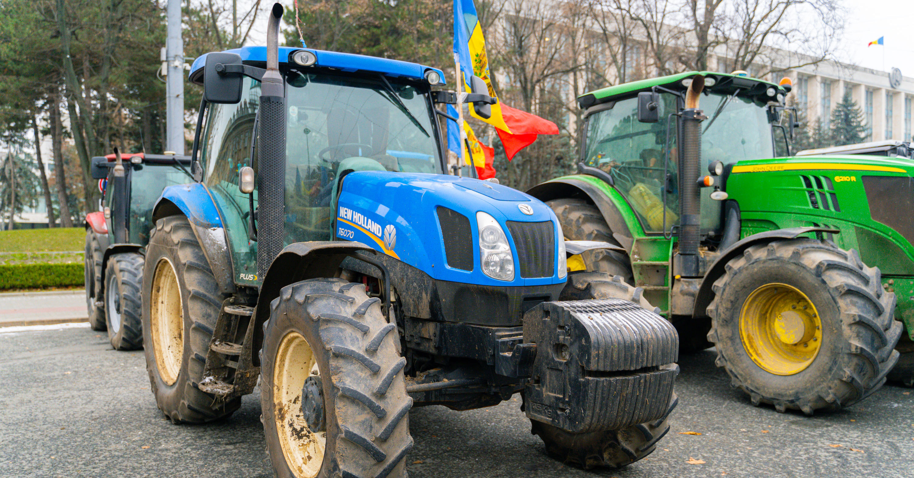Фермеры угрожают продолжить протесты с участием сельхозтехники в Кишиневе
