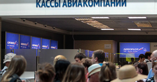 Авиакомпании намерены повысить цены на билеты из-за весеннего скачка оптовых цен на нефтепродукты в России.