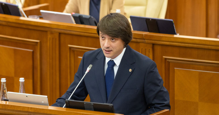 Депутат Вершинин рассказал, почему отказался от фамилии Попович.