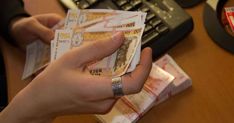 Новый закон о зарплатах бюджетников будет принят до сентября.