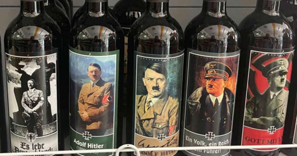 В Германии и Австрии разгорелся скандал из-за продажи вин с Гитлером на этикетке.