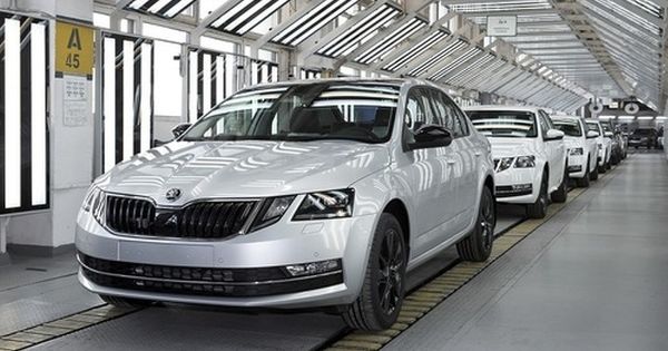 Компания Volkswagen Group Rus начала экспортировать автомобили Skoda Octavia на рынки европейских стран. 