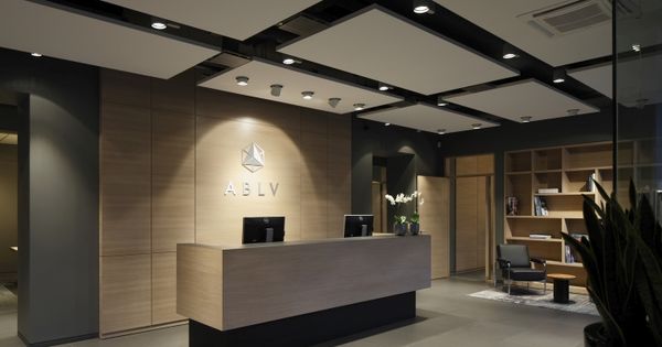 Banca ce a facilitat furtul miliardului, investigată de SUA . Foto: Retail Design Blog