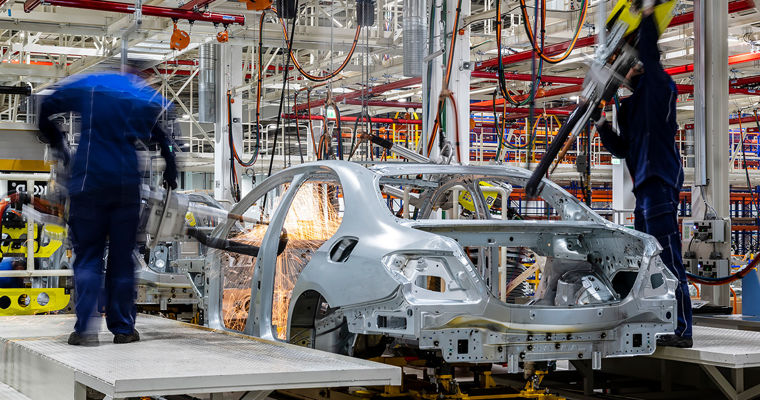 Немецкий автопром потеряет еще 125 тысяч рабочих мест в ближайшие годы.