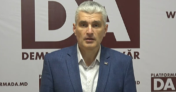 Рост цен на топливо: "Платформа DA" просит власти принять экстренные меры.