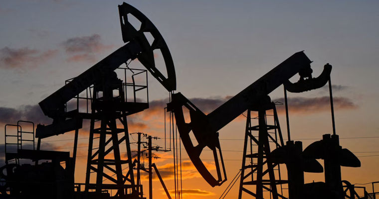 Нефть Brent подорожала до $101 перед блокадой силами США Ормузского пролива.