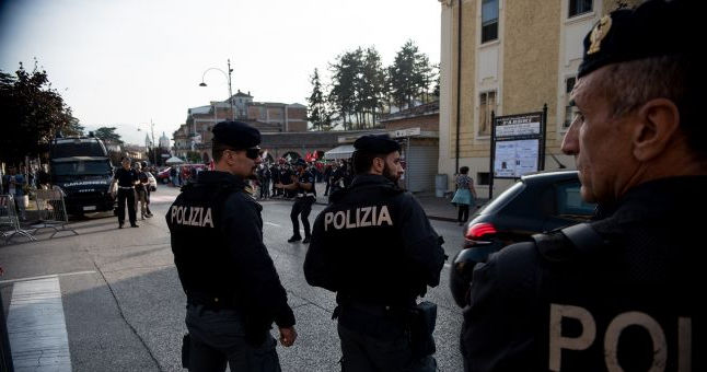 Explozie la Verona în timpul unei evacuări: Trei polițiști au murit.