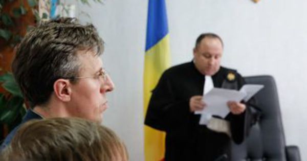Decis! Chirtoacă, suspendat provizoriu din funcţie. Foto: rtr.md