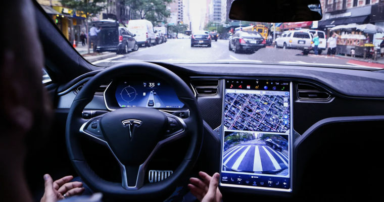 Нидерланды первыми в Европе готовы допустить на свои дороги Tesla с автопилотом.