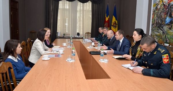 La Ministerului Apărării a fost discutat rolul femeilor din forțele armate.