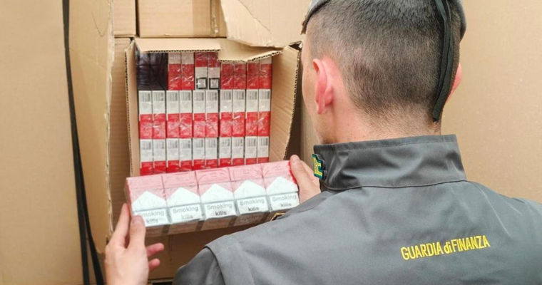 Un moldovean, reținut în Italia într-un dosar de contrabandă cu țigări în valoare de două milioane de euro.