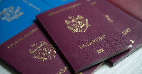 В Молдове может остановиться выдача паспортов из-за нехватки бланков.