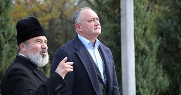 Igor Dodon a plecat cu Episcopul de Fălești și Bălți pe Muntele Athos.