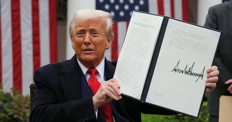 Donald Trump a declarat stare de urgență în Statele Unite.