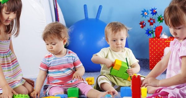 Цель - в предотвращении отделения ребенка от семьи. Фото символ: huttonpreschool.huttonbabyandtoddlergroup.com.