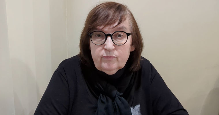 Матери Алексея Навального показали тело сына, но не отдают его.