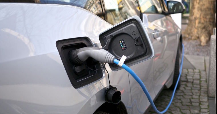 150 de stații rapide de încărcare a mașinilor electrice, instalate în țară până în 2030.