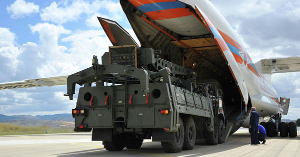 Эрдоган назвал С-400 самой мощной системой ПВО в мире.