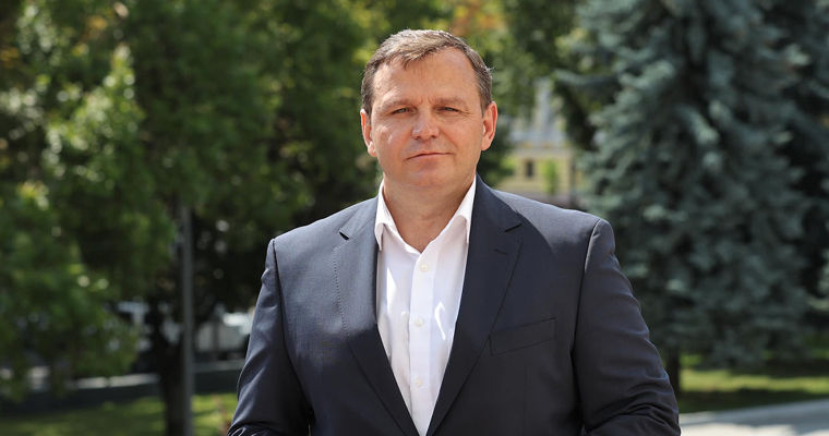 Нэстасе: Господа послы, приглашаю вас узнать, что думают сами молдаване о происходящем в их стране.