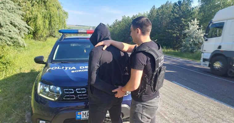 Раскрыта преступная группа: за нелегальную миграцию требовали €10 тысяч.