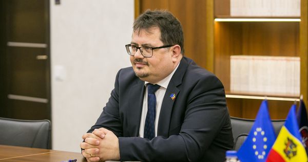 Șeful Delegaţiei UE în RM, Peter Michalko.