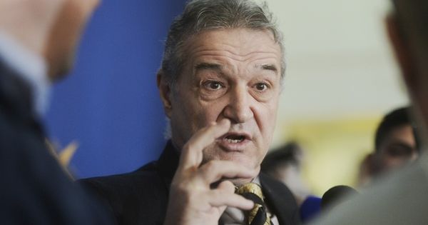 Gigi Becali: Giovani şi Victor Becali s-au predat pentru încarcerare. Foto: mediafax.ro