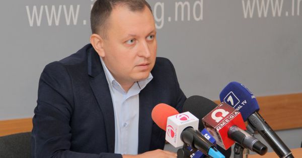 Григорий Петренко - бывший депутат коммунистов, а позже один из лидеров оппозиционного движения.
