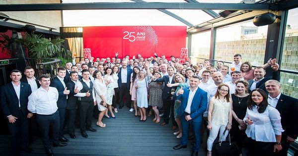 Coca-Cola — 25 лет в Молдове.