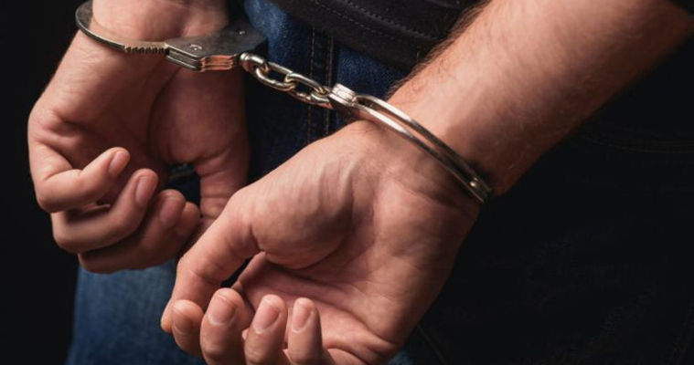В Италии задержан молдаванин, избивший свою подругу.
