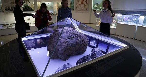 Ученые смоделировали процесс образования вещества Челябинского метеорита.