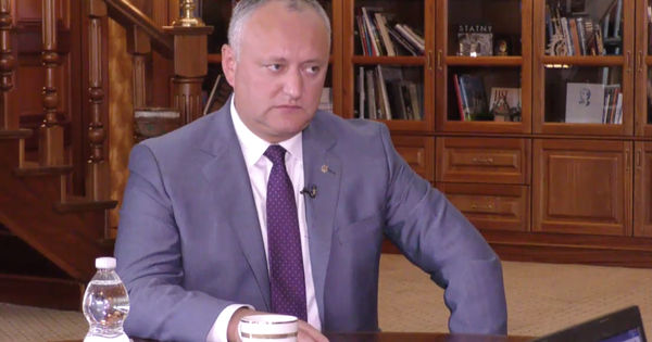 Игорь Додон проводит «Прямую линию» с гражданами.