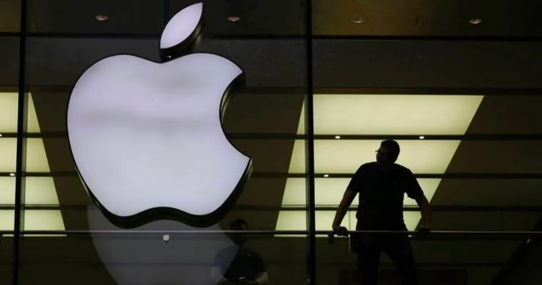 Утечка мозгов из Apple продолжается: ключевой разработчик ИИ для Siri ушел к конкурентам.