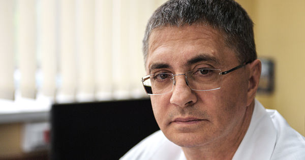 Врач Мясников назвал самый опасный напиток.