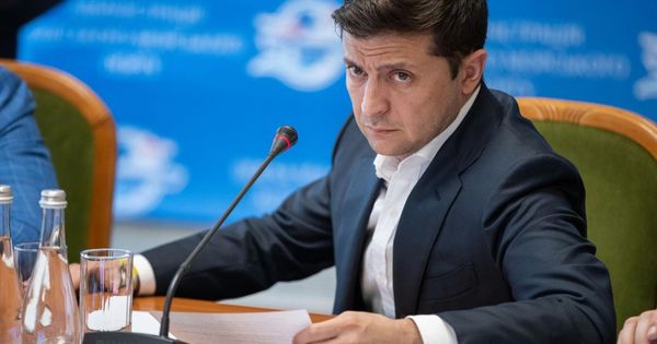 Зеленский массово увольняет послов Украины.