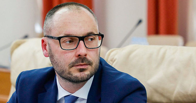 Сергей Литвиненко в прошлом году заработал более 1 млн леев и купил Lexus.