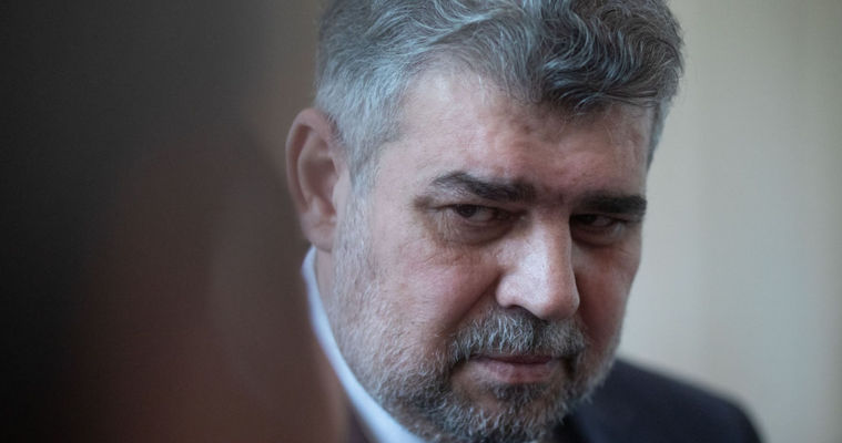 Премьер Румынии подал в отставку с поста лидера партии после провала на выборах.