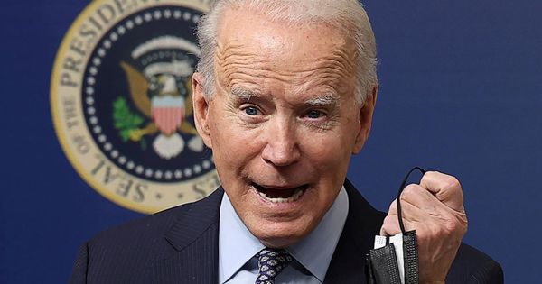 Байден: США запрещают поставки в РФ предметов роскоши.