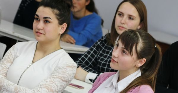 Урок по профориентации прошел в конгазском лицее имени Федора Занет.