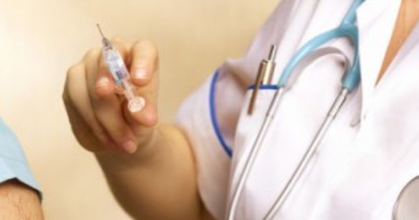 Более 40% лиц, подверженных риску заражения вирусом гриппа , уже были привиты.