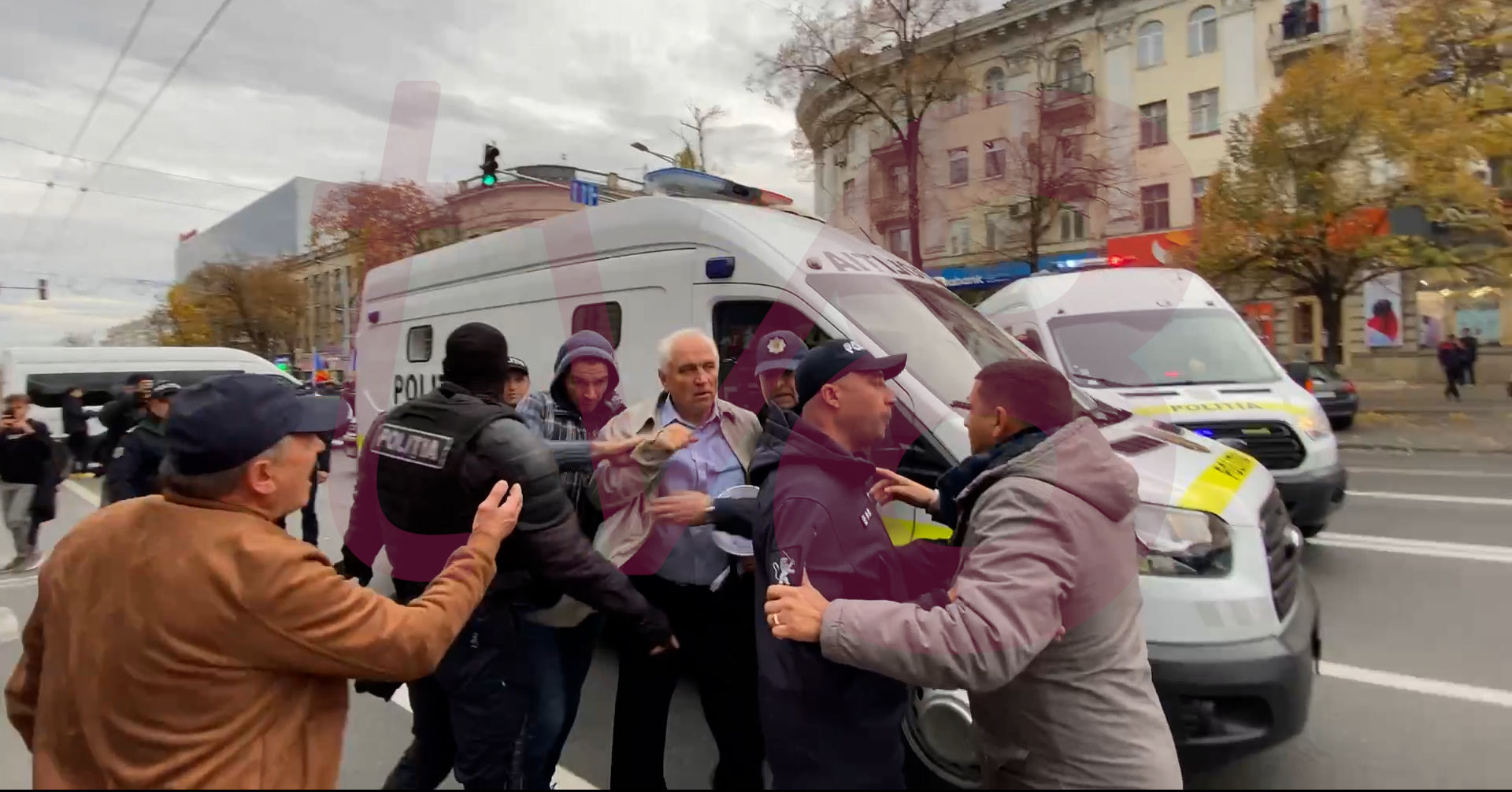 Валерий Клименко задержан во время акции протеста в центре столицы