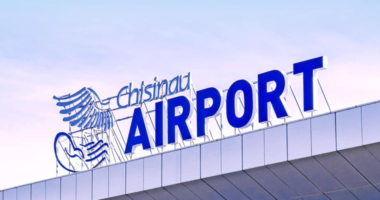 Taxa pentru pasagerii curselor neregulate pe Aeroportul din Chișinău, majorată cu un euro.