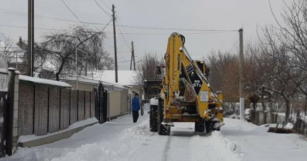 Locuitorii din Lozova, echipați cu utilaje proprii de deszăpezire
