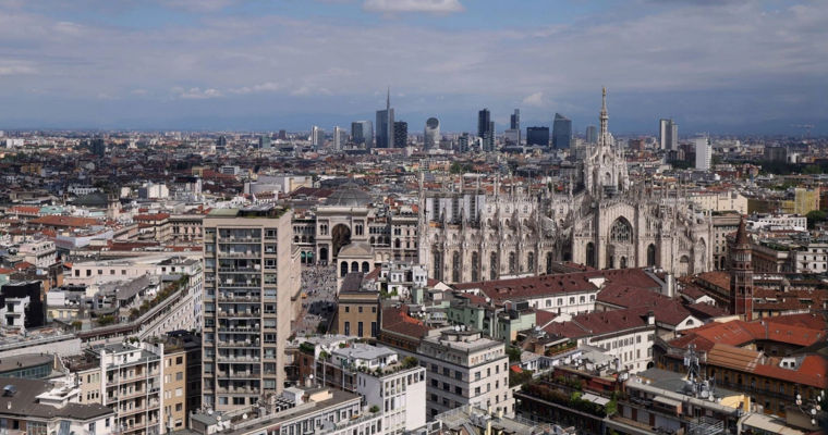 Italia va depăși Grecia ca țară cu cea mai mare datorie din zona euro.