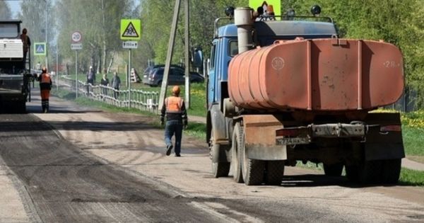 Из внешних фондов, выделенных на ремонт дорог, использованы менее 50%.